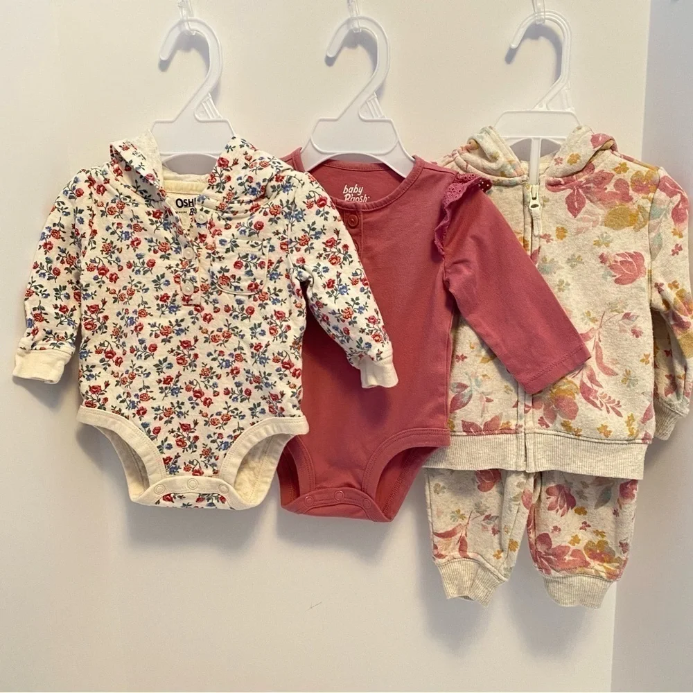 OshKosh B'gosh Baby Girl's Bodysuits & Floral Jogger Set Bundle Size 3 Months